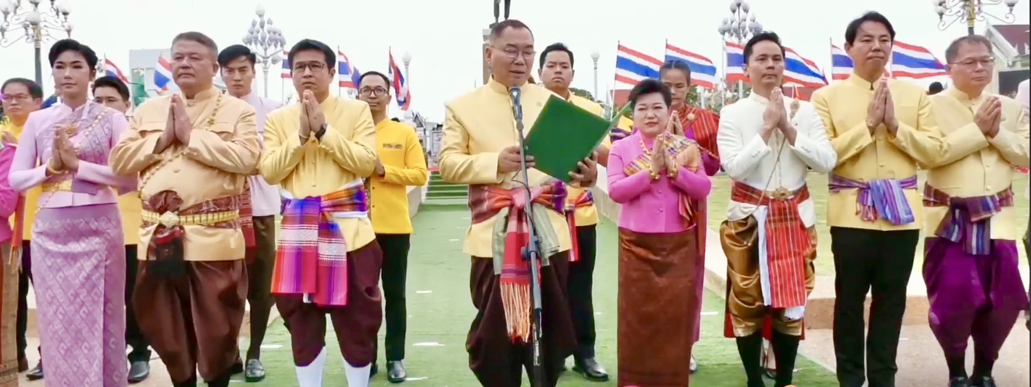 สพม.ชัยภูมิ ร่วมรำถวายแด่เจ้าพญาแล งานเทศกาลประเพณีบุญเดือนหก ของจังหวัดชัยภูมิ ประจำปี 2568