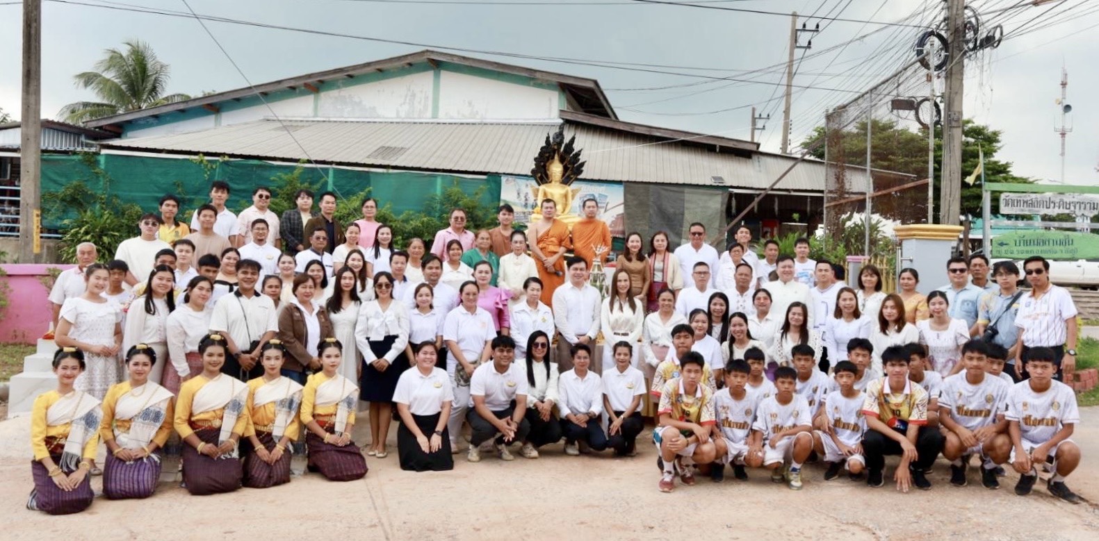 สพม.ชัยภูมิ ร่วมพิธีมอบพระพุทธปฏิมาประธาน ประจำโรงเรียนเทพสถิตวิทยา