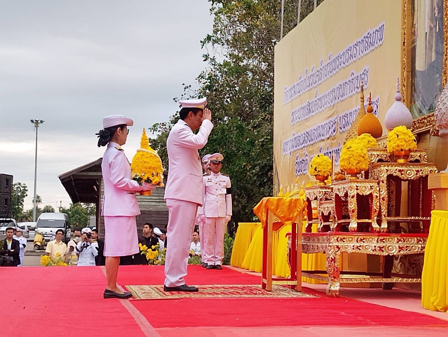 สพม.ชัยภูมิ ร่วมพิธีเจริญพระพุทธมนต์และทำบุญตักบาตรถวายพระราชกุศลเนื่องในวันคล้ายวันพระบรมราชสมภพพระบาทสมเด็จพระบรมชนกาธิเบศร มหาภูมิพล อดุลยเดชมหาราช บรมนาถบพิตร วันชาติ และวันพ่อแห่งชาติ 5 ธันวาคม 2568